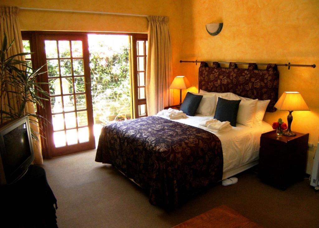 Village Green Guest House Randburg Стая снимка